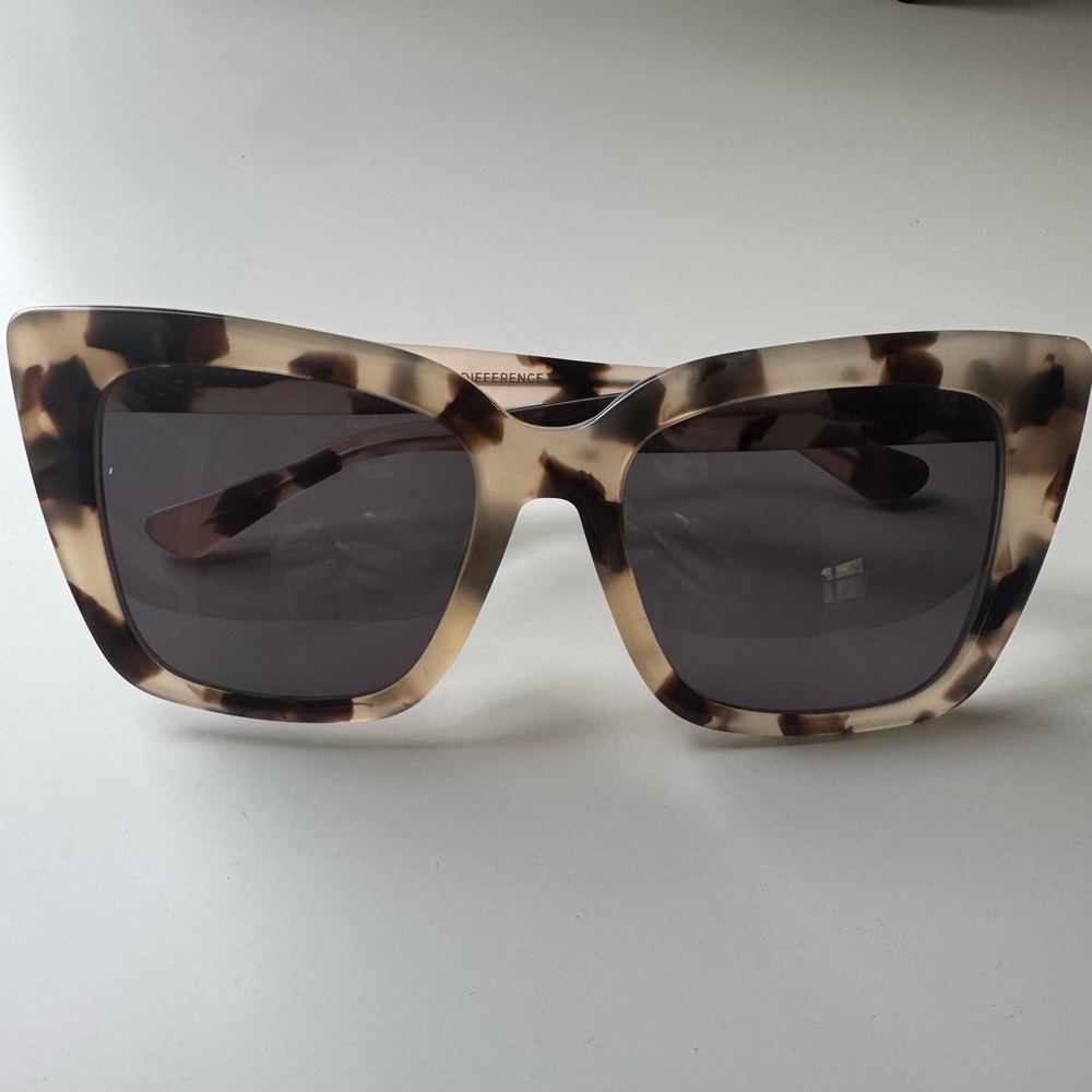 Diff Eyewear Brown And Black Patterned Sunglasses - image 1